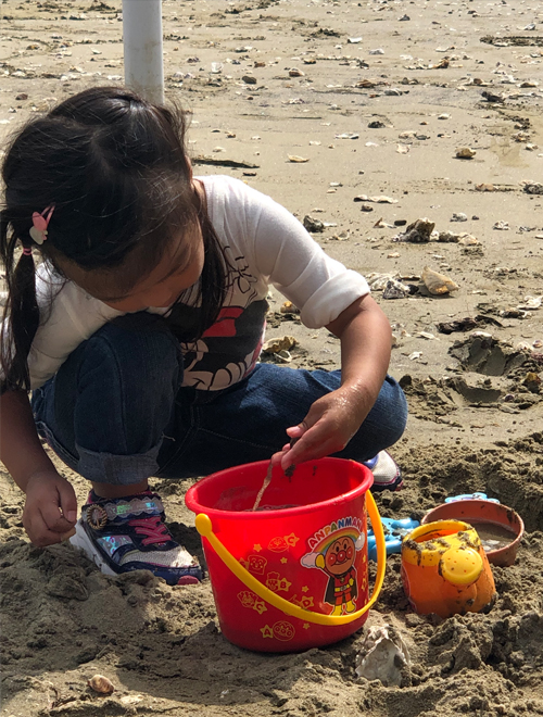 砂場大好き
